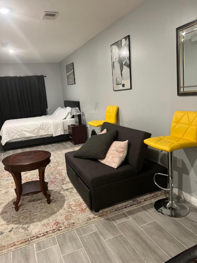 Cozy Inspired Studio Apartment Newark Exterior foto