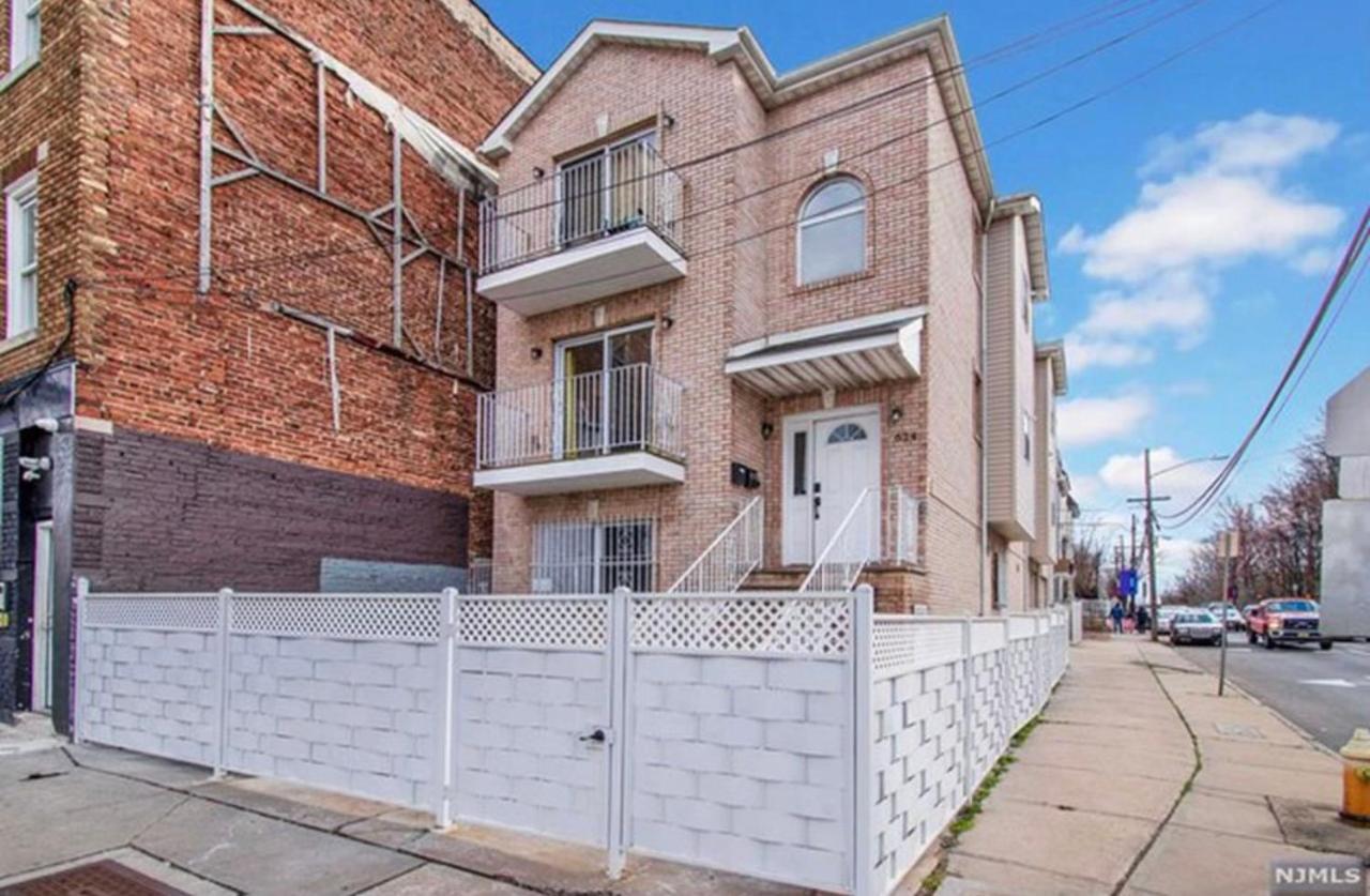 Cozy Inspired Studio Apartment Newark Exterior foto