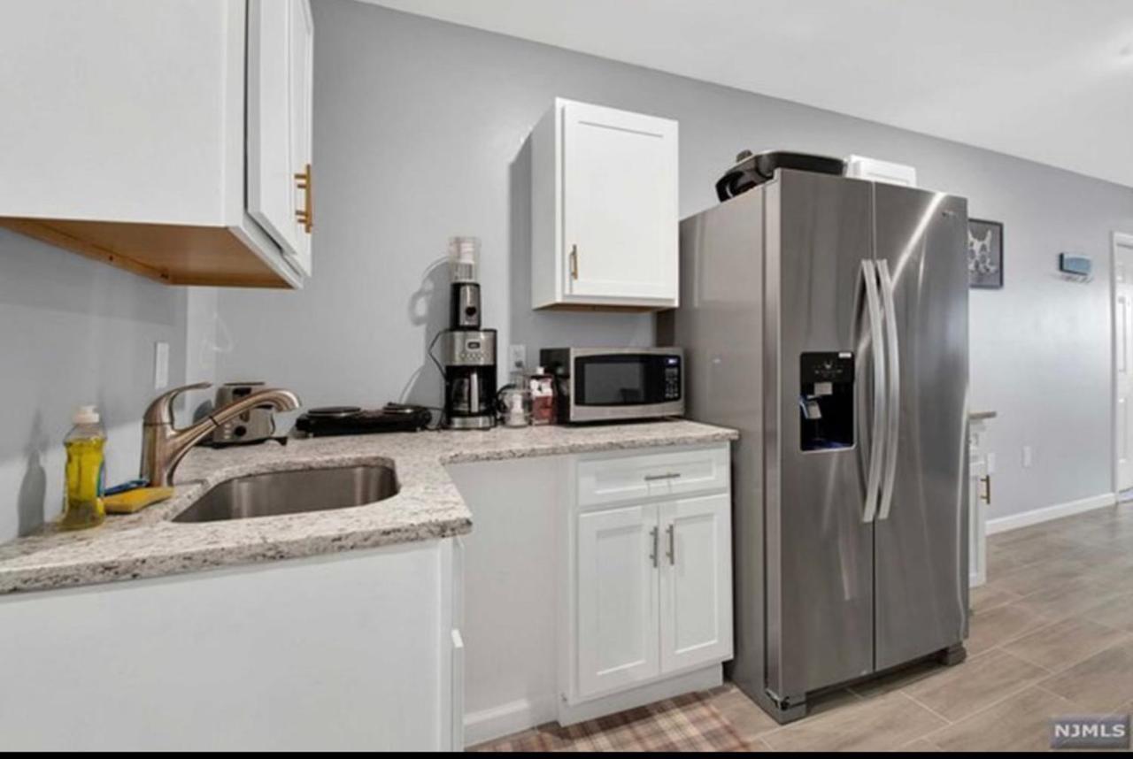 Cozy Inspired Studio Apartment Newark Exterior foto