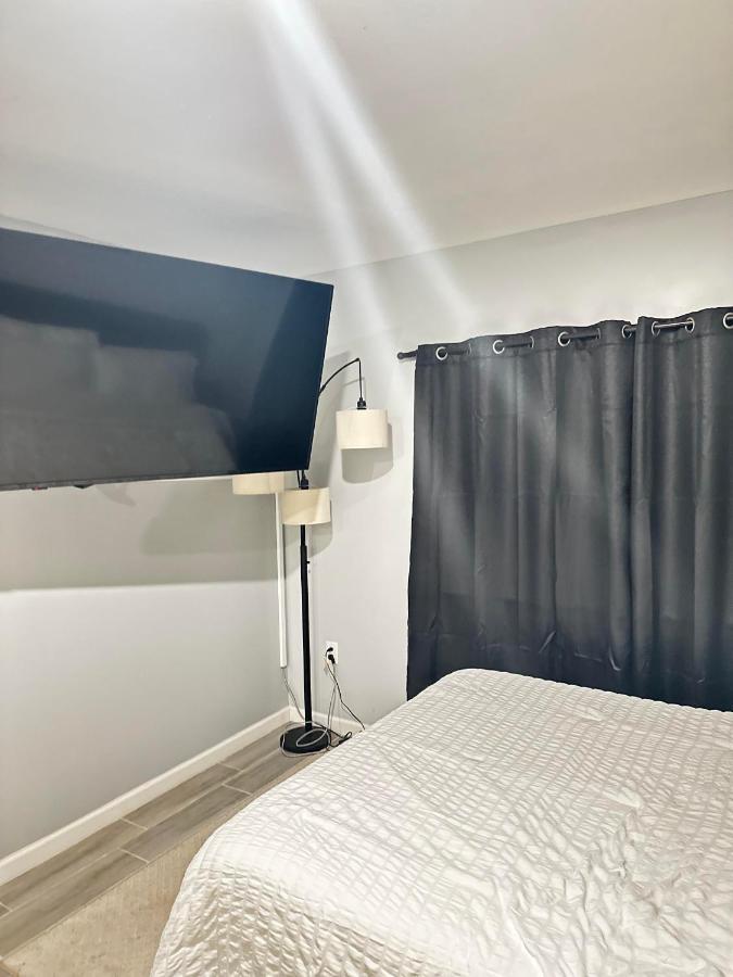 Cozy Inspired Studio Apartment Newark Exterior foto